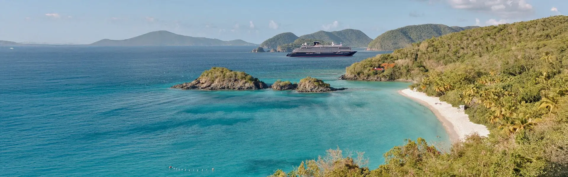 Receive benefits of up to 25% and up to €3,000 onboard credit