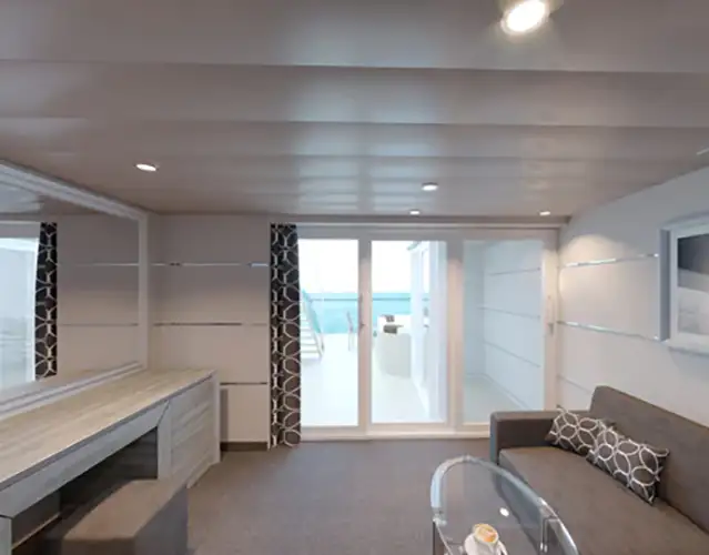 YJD Duplex Suite MSC Yacht Club (whirlpool bath)